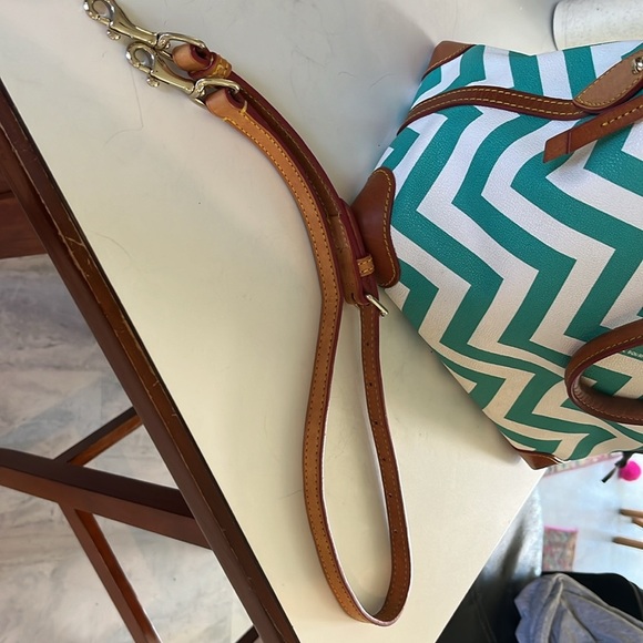 Dooney& Bourke Satchel Shoulder Bag Wavy Lines coated canvas green / Wh   Brown - Picture 9 of 17